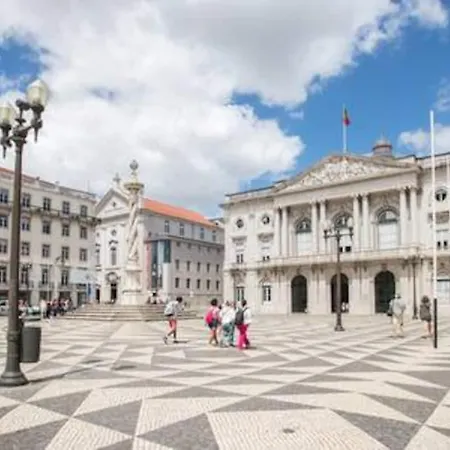 Downtown - Chiado & Me 2-3